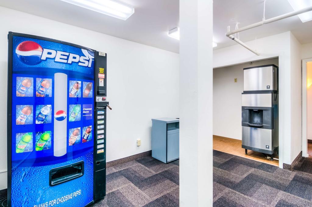 Motel 6 Normal Eksteriør billede